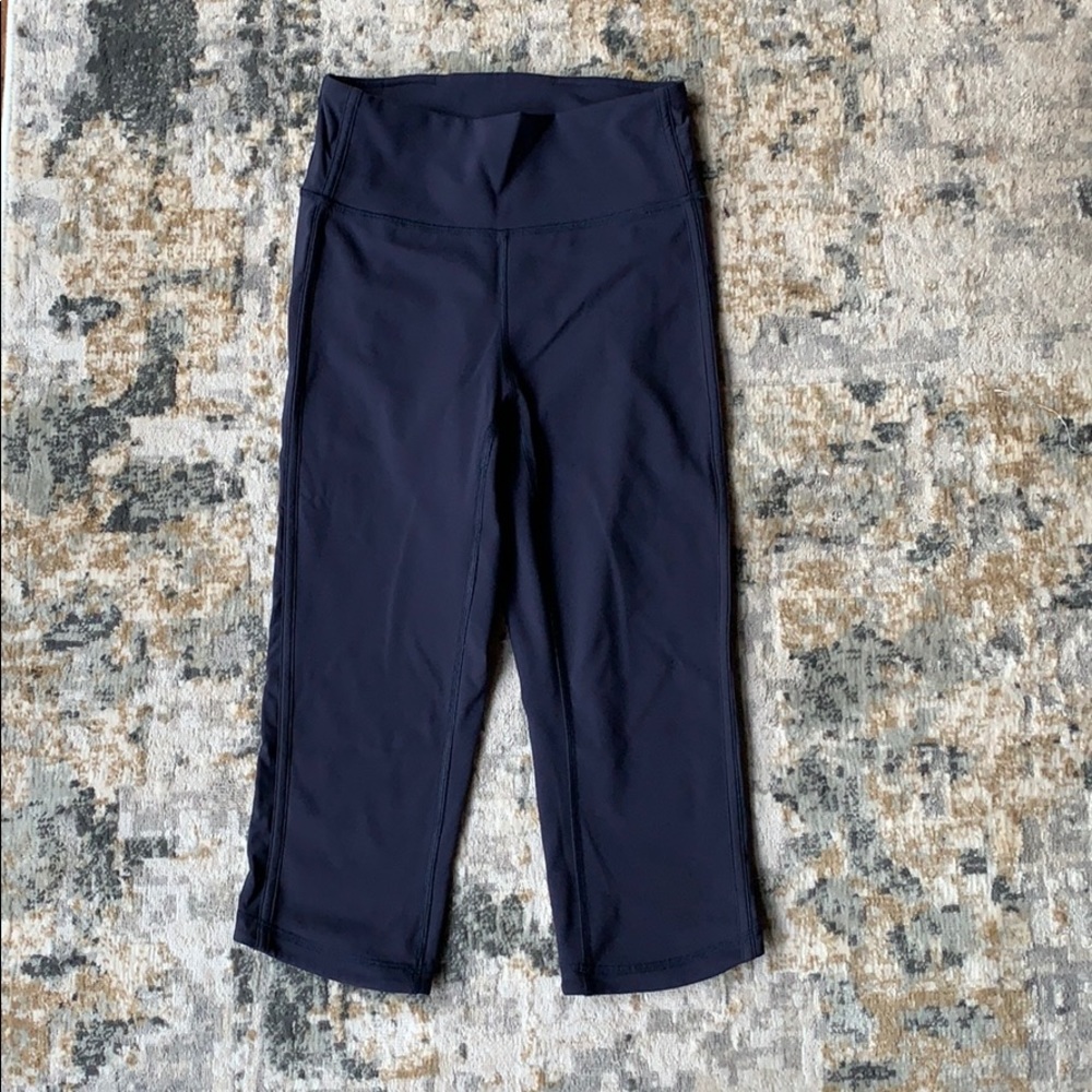 Lululemon Navy Blue Cropped Leggings size 4